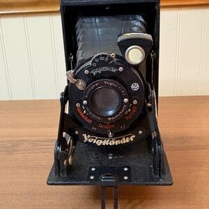 Antique Camera Rare Vintage made in Germany
By Voigtländer- BESSA model